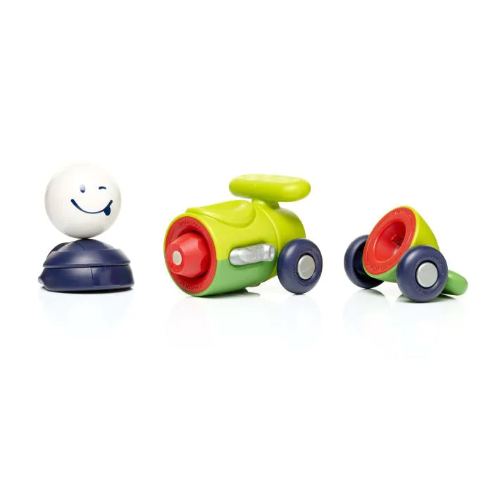 The separate pieces for the SMARTMAX my first car magnetic construction set on a white background